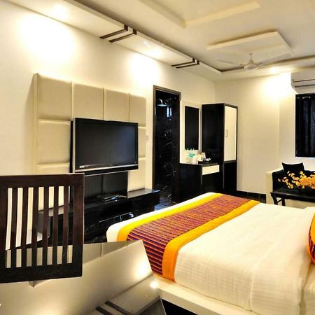 Arihant Inn-Near Blk Hospital Нью-Дели Экстерьер фото