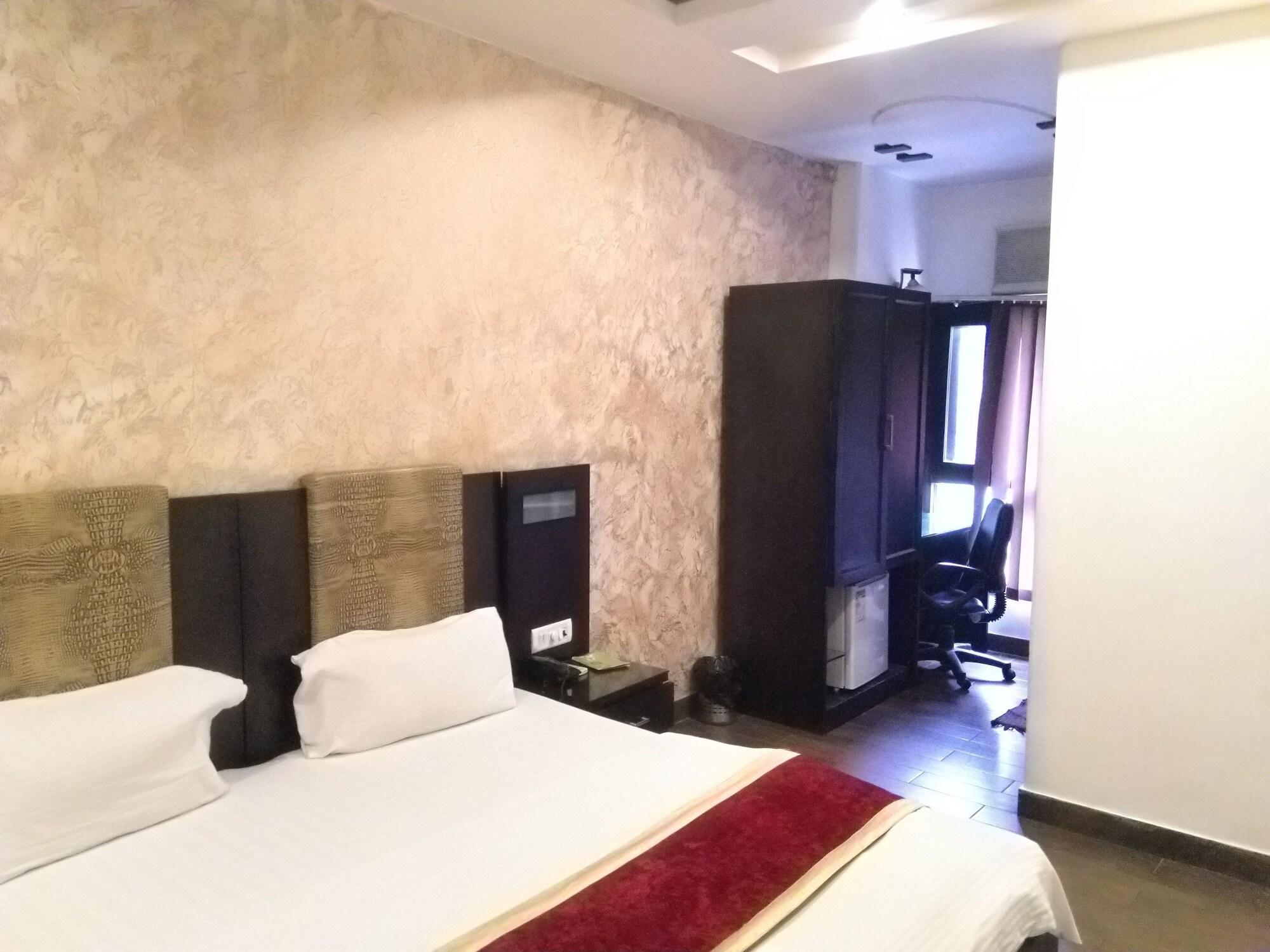 Arihant Inn-Near Blk Hospital Нью-Дели Экстерьер фото