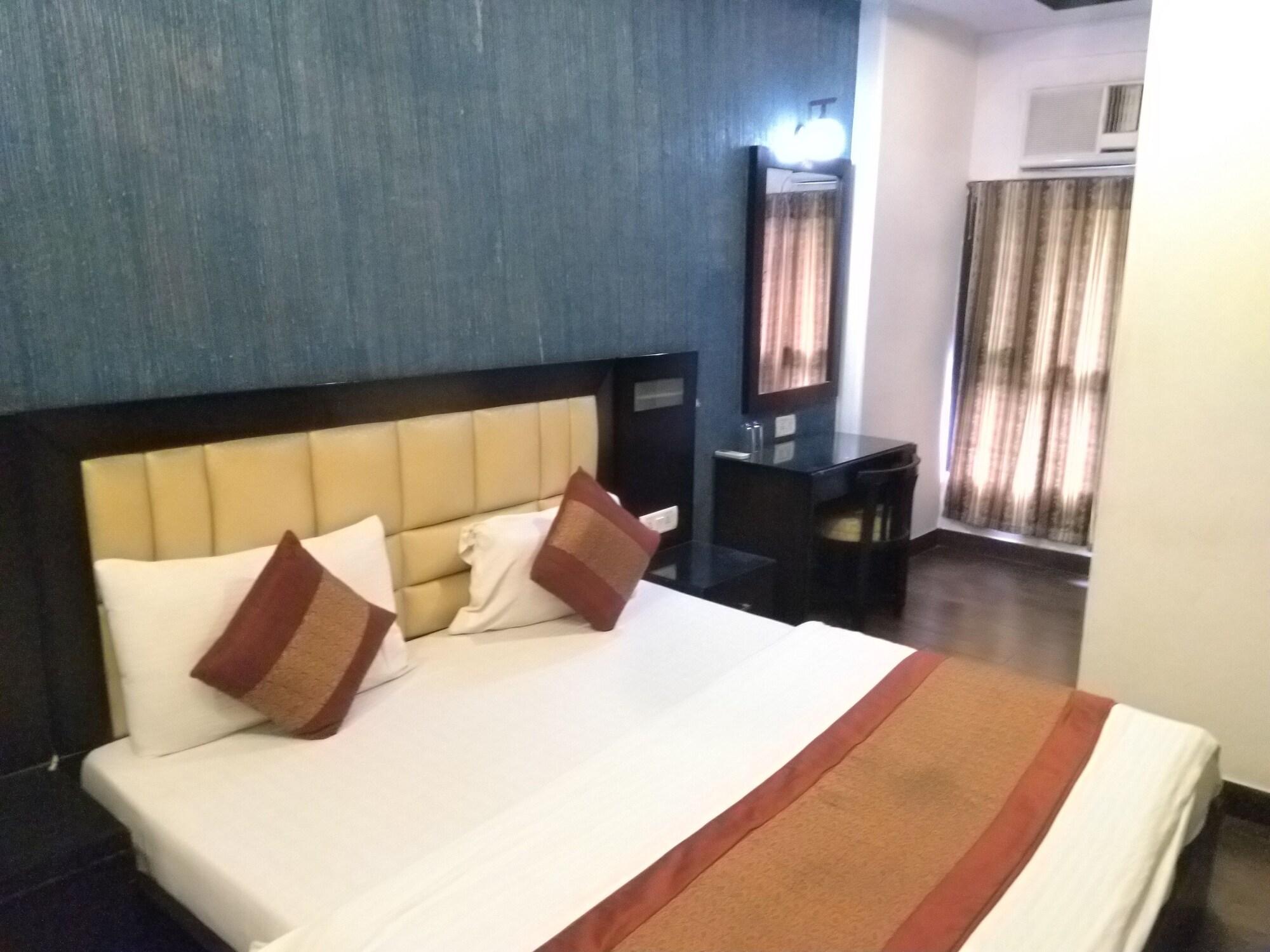 Arihant Inn-Near Blk Hospital Нью-Дели Экстерьер фото
