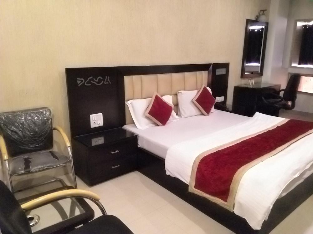 Arihant Inn-Near Blk Hospital Нью-Дели Экстерьер фото