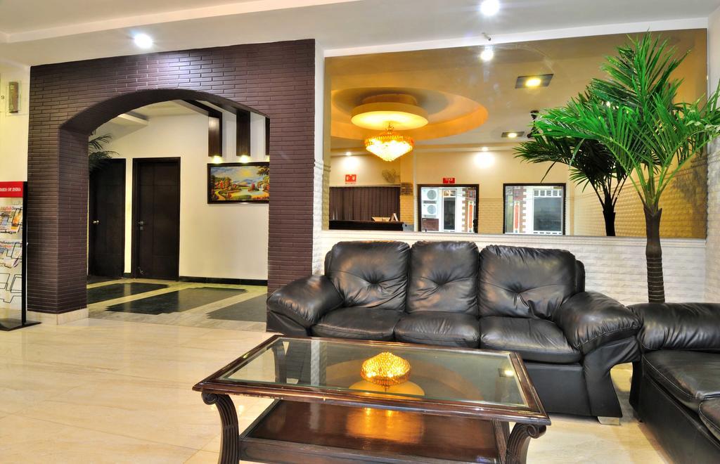 Arihant Inn-Near Blk Hospital Нью-Дели Экстерьер фото