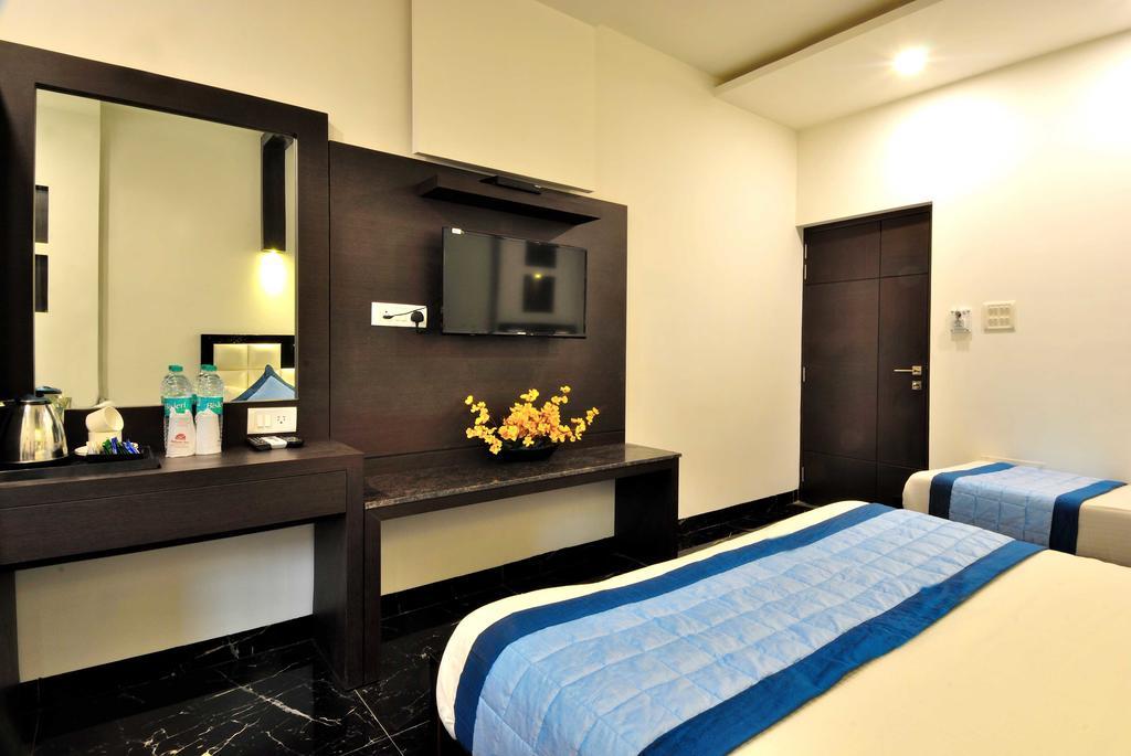 Arihant Inn-Near Blk Hospital Нью-Дели Экстерьер фото