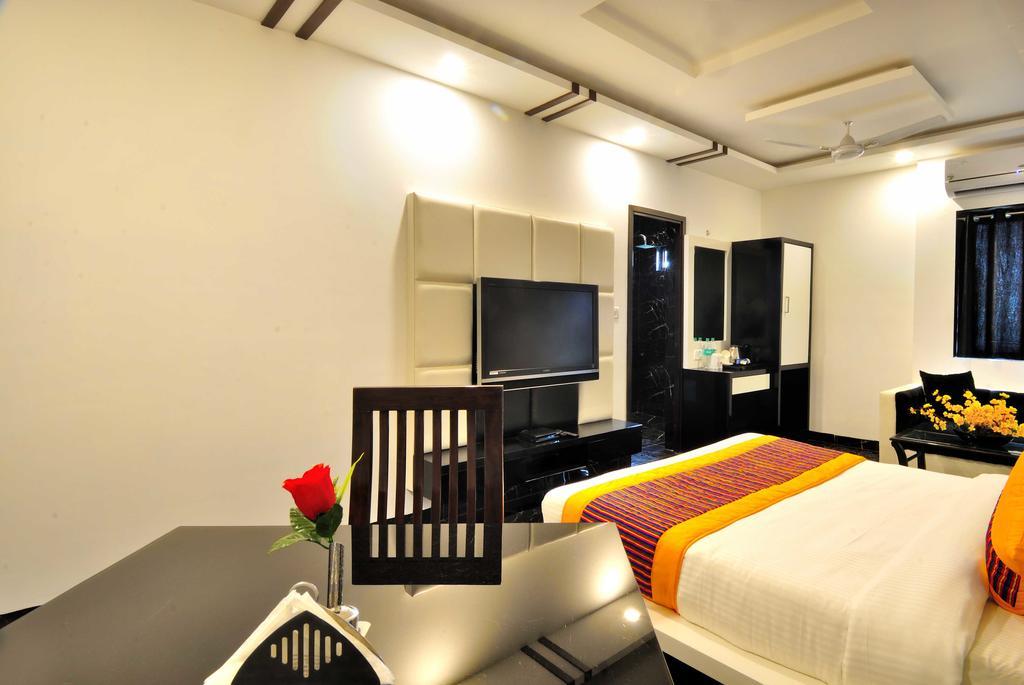 Arihant Inn-Near Blk Hospital Нью-Дели Экстерьер фото