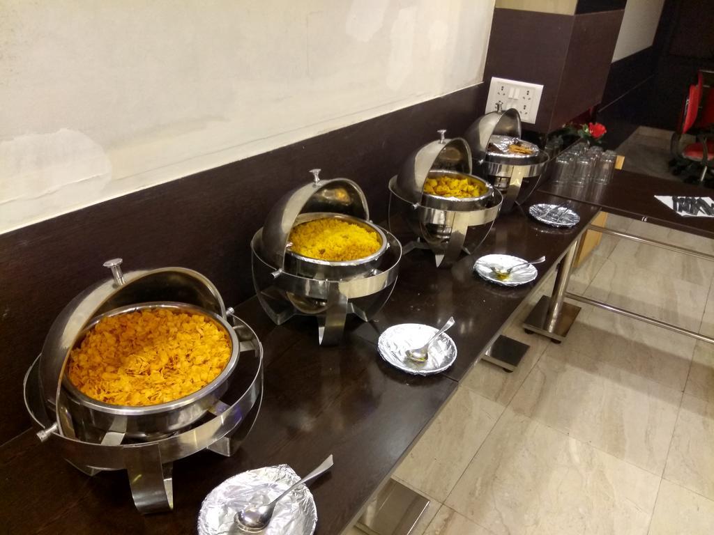 Arihant Inn-Near Blk Hospital Нью-Дели Экстерьер фото