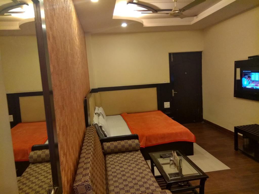 Arihant Inn-Near Blk Hospital Нью-Дели Экстерьер фото