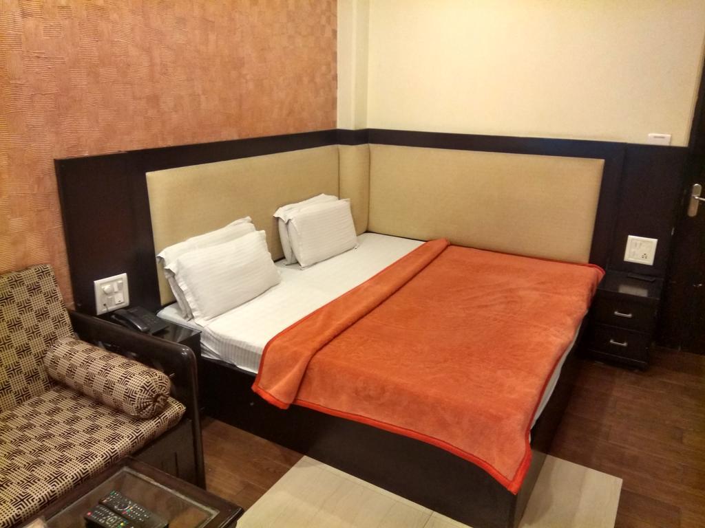 Arihant Inn-Near Blk Hospital Нью-Дели Экстерьер фото