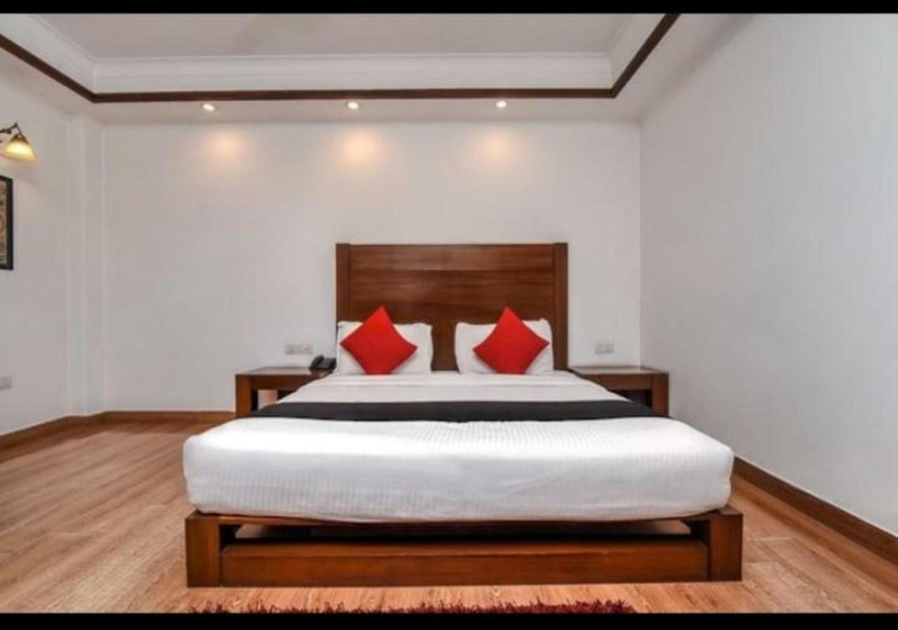 Arihant Inn-Near Blk Hospital Нью-Дели Экстерьер фото
